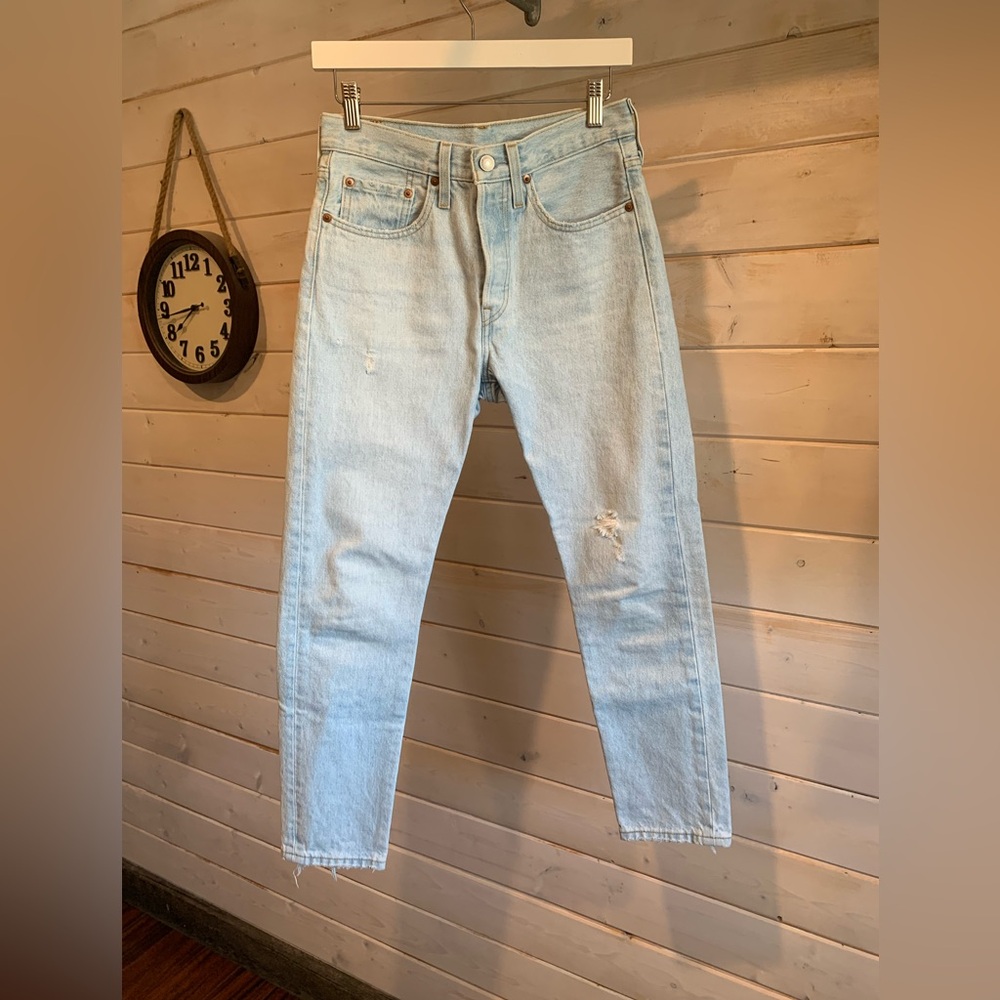 Levi’s | Women’s 501 Light Wash Distressed Skinny Jeans
